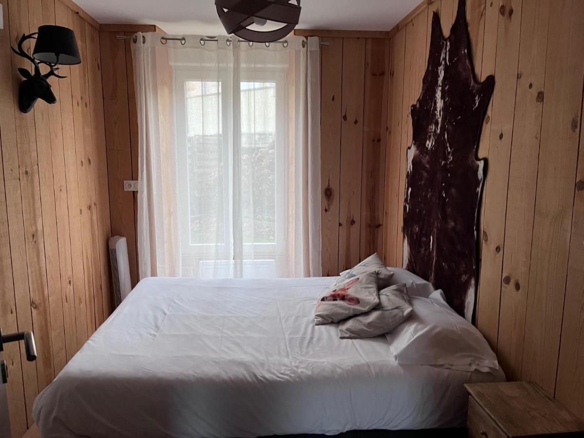 L'hostellerie de Sèvremont Saint-Michel-Mont-Mercure Esterno foto