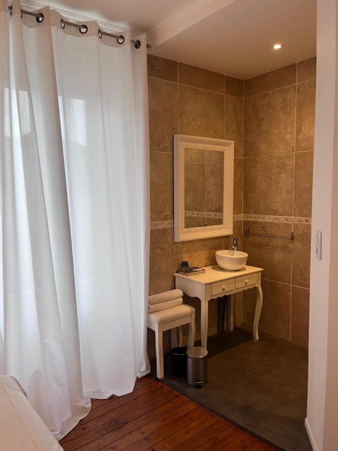 L'hostellerie de Sèvremont Saint-Michel-Mont-Mercure Esterno foto