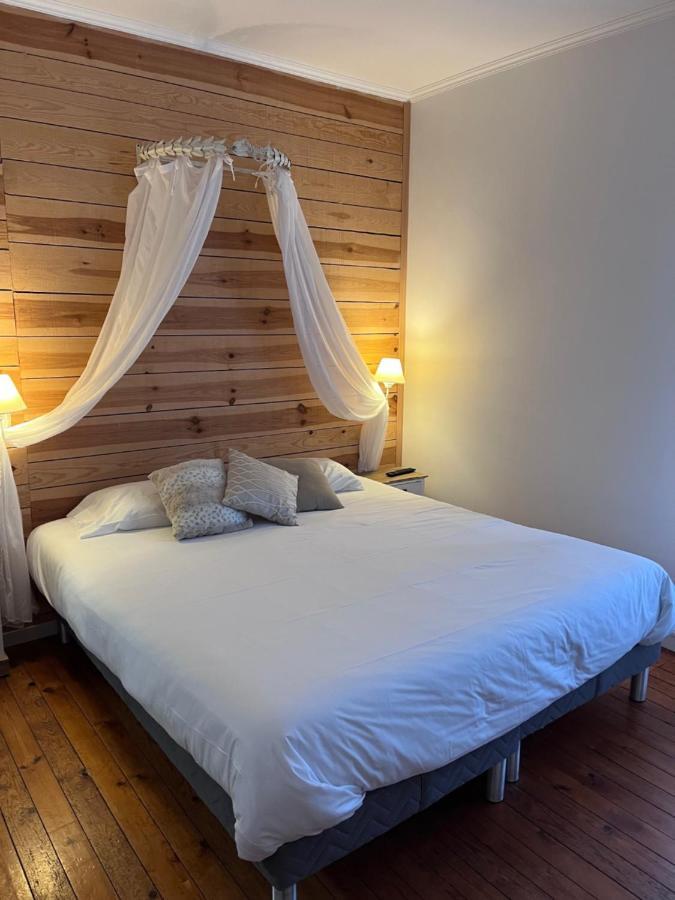 L'hostellerie de Sèvremont Saint-Michel-Mont-Mercure Esterno foto