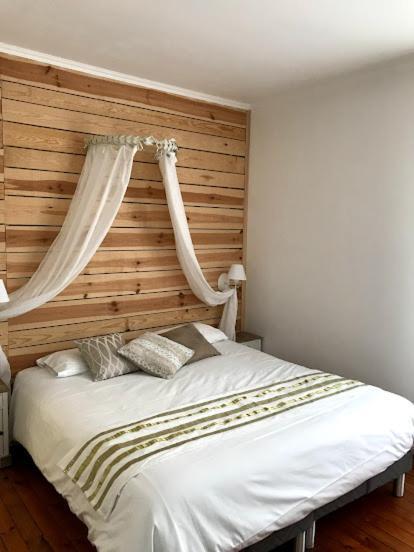 L'hostellerie de Sèvremont Saint-Michel-Mont-Mercure Esterno foto
