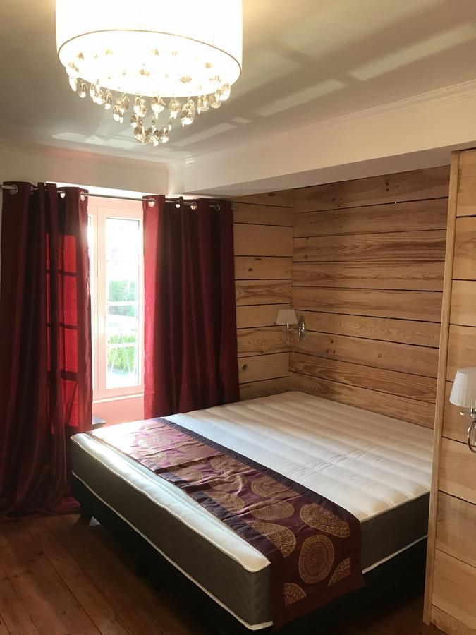 L'hostellerie de Sèvremont Saint-Michel-Mont-Mercure Esterno foto