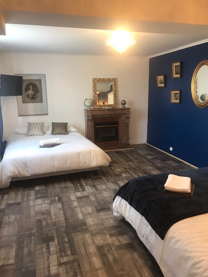 L'hostellerie de Sèvremont Saint-Michel-Mont-Mercure Esterno foto