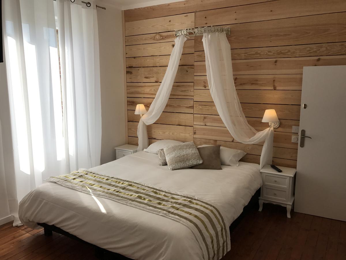 L'hostellerie de Sèvremont Saint-Michel-Mont-Mercure Esterno foto