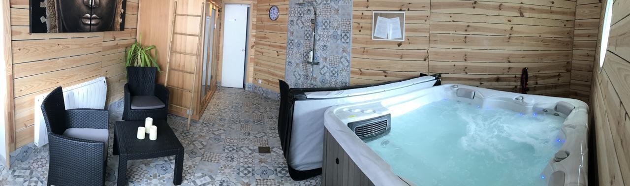 L'hostellerie de Sèvremont Saint-Michel-Mont-Mercure Esterno foto